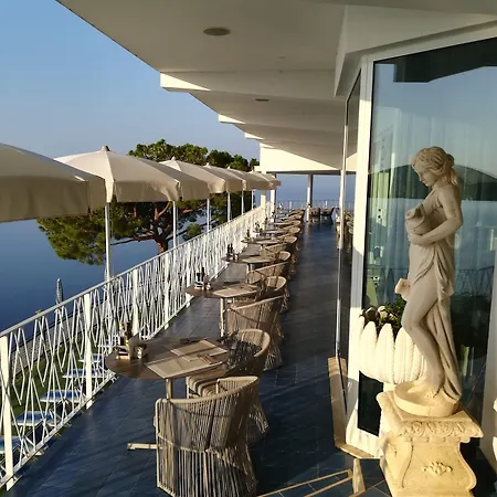 Grand Excelsior