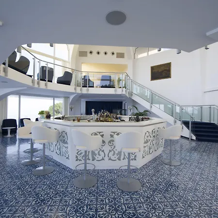 غراند إكسيلسيور 4* أمالفي