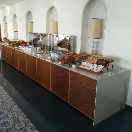伊克纱修大酒店 酒店