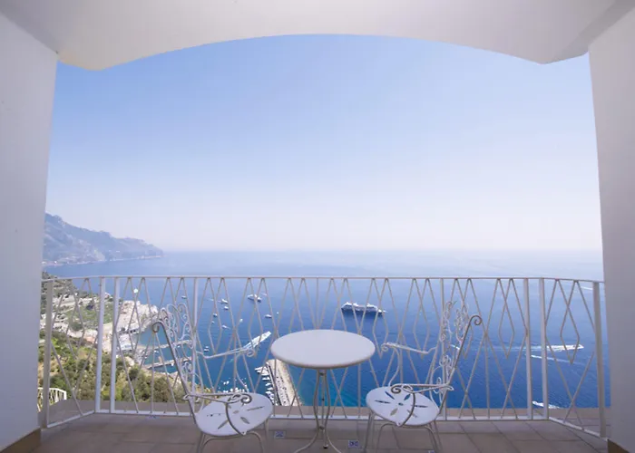 Grand Excelsior Hotel