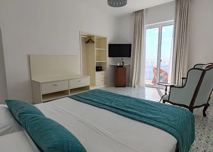 Отель Grand Excelsior 4*