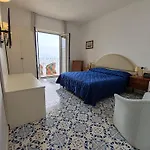 Grand Excelsior Hotel 4*